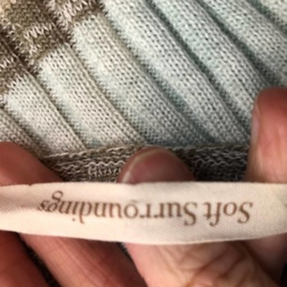 Soft Surroundings Light Weight Sweater - Picture 9 of 11